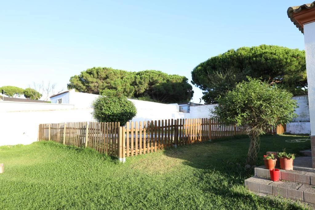 Chalet Con Piscina, Amplio Jardin Y Aire Acondicionado Chiclana de la Frontera Exterior photo