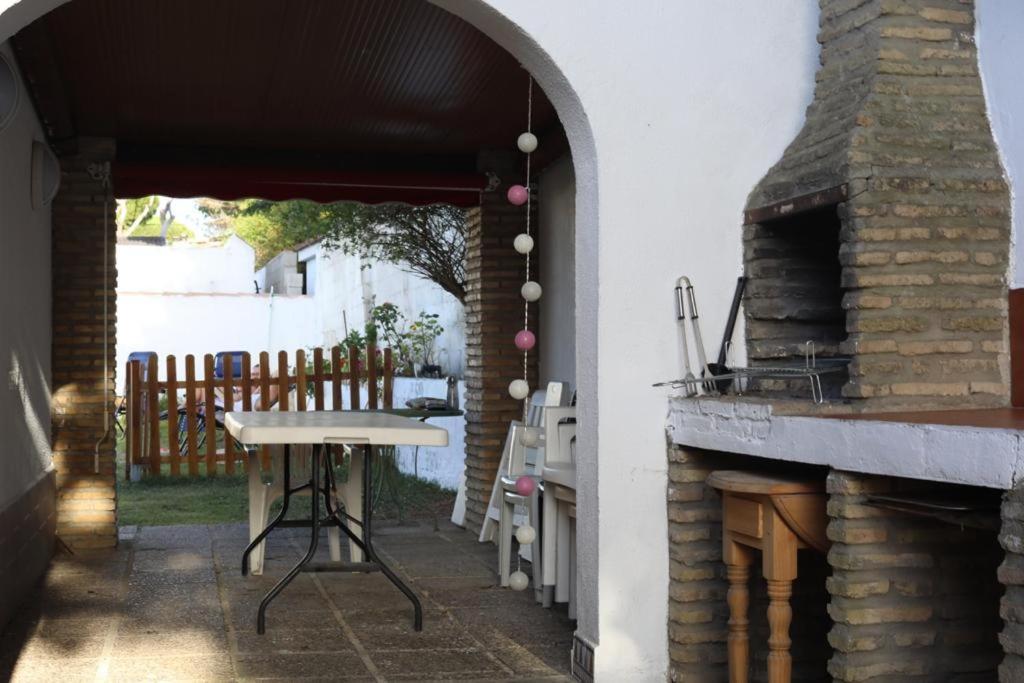 Chalet Con Piscina, Amplio Jardin Y Aire Acondicionado Chiclana de la Frontera Exterior photo
