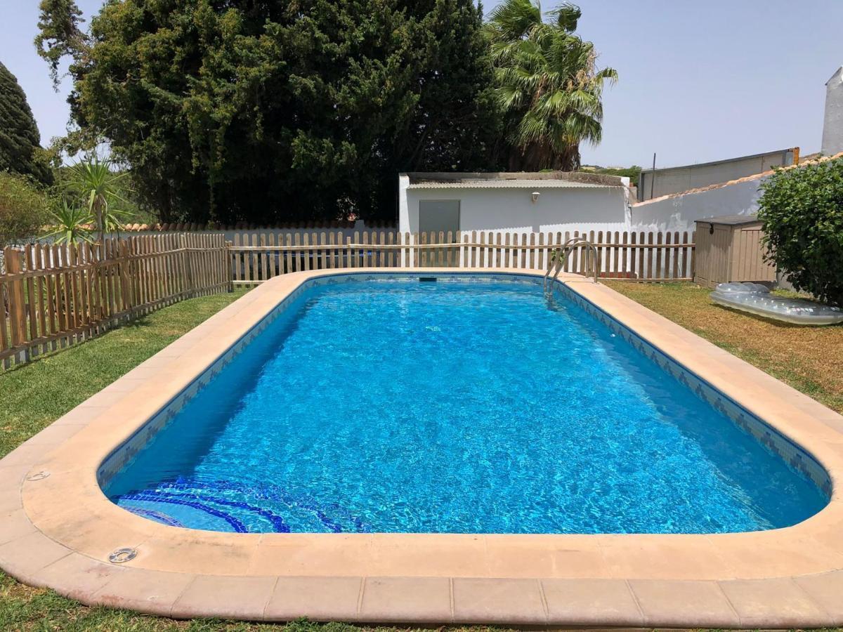 Chalet Con Piscina, Amplio Jardin Y Aire Acondicionado Chiclana de la Frontera Exterior photo