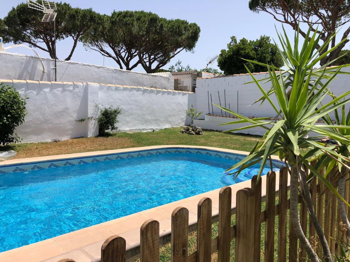 Chalet Con Piscina, Amplio Jardin Y Aire Acondicionado Chiclana de la Frontera Exterior photo